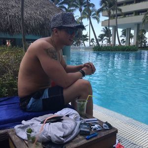 Meet your Posher, Hansel